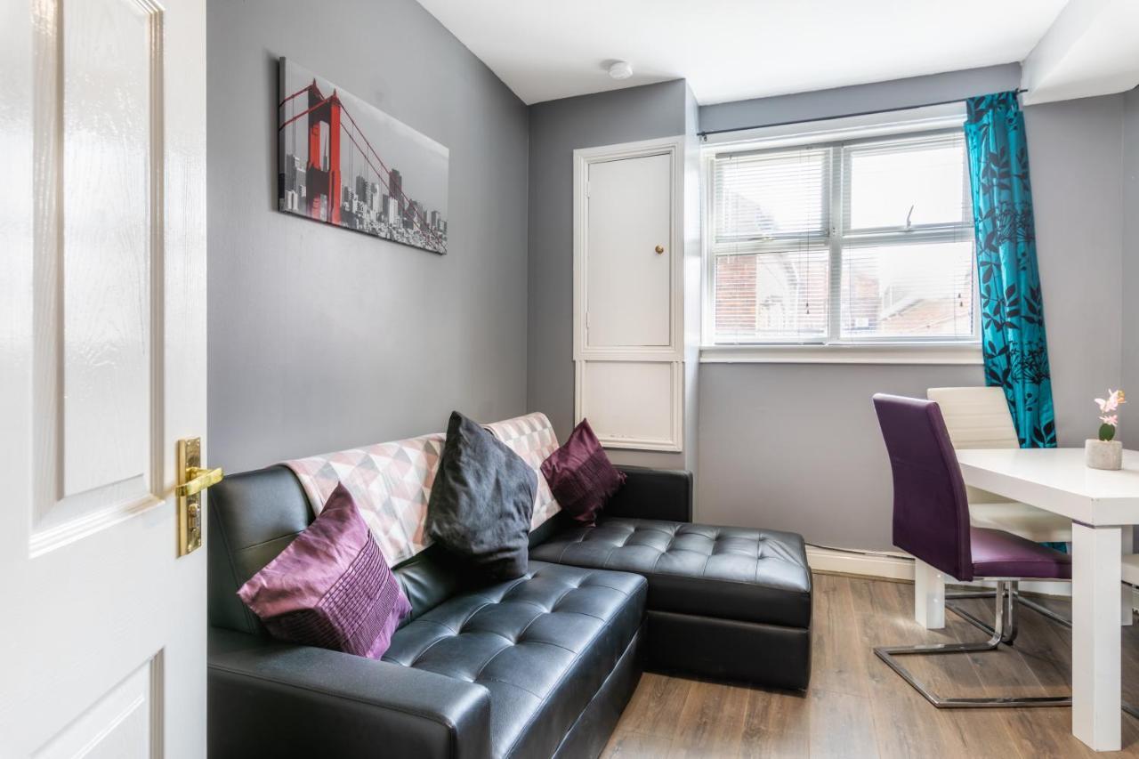 Sunderland City Centre Apartments Free Parking And Wi-Fi Buitenkant foto